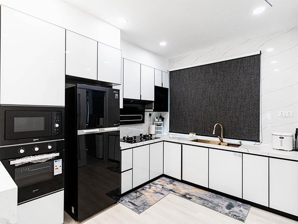 Kitchen Door 11